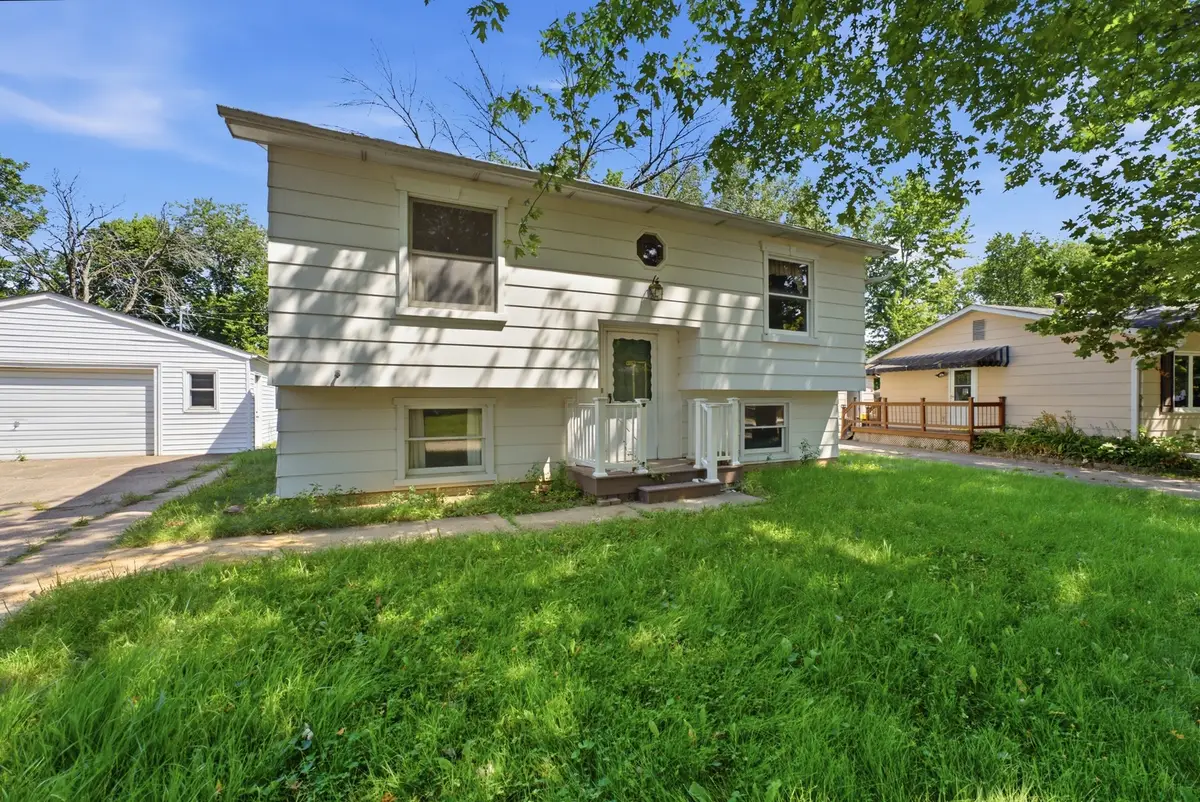 1119 94th Avenue W, Rock Island, IL 61201 - #1
