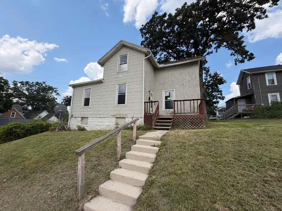 1016 Iowa Street, Davenport, IA 52803 - #2