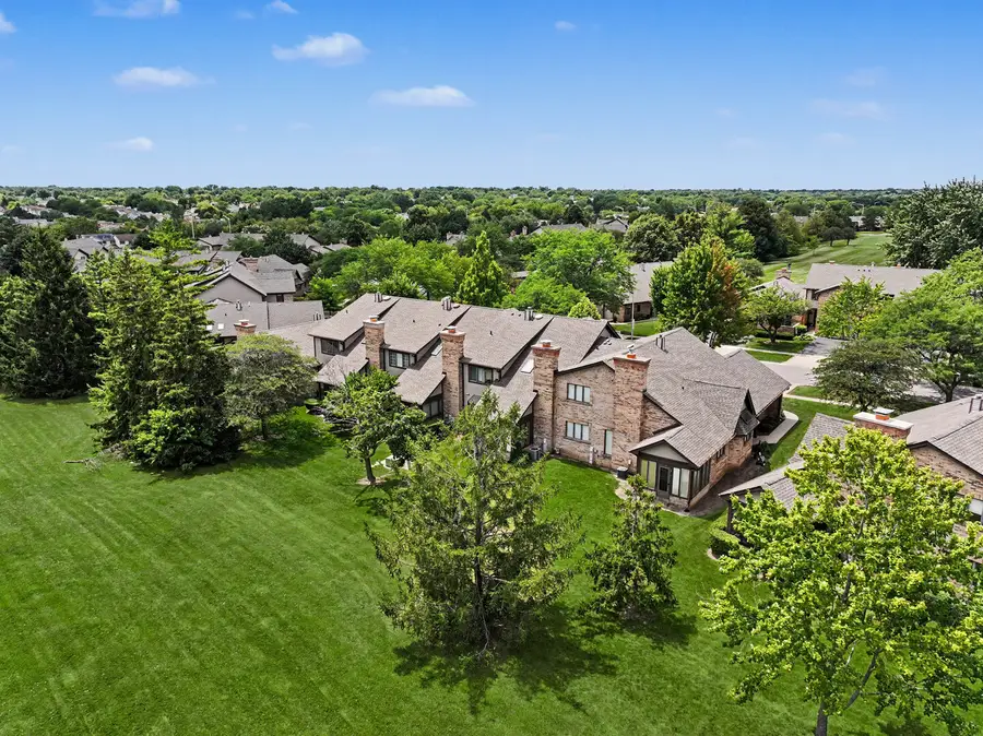 1697 Pebble Beach Drive, Hoffman Estates, IL 60169 - #2