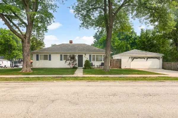528 W Crystal Street, Mundelein, IL 60060