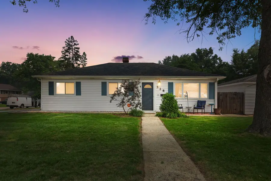 528 W Crystal Street, Mundelein, IL 60060 - #2