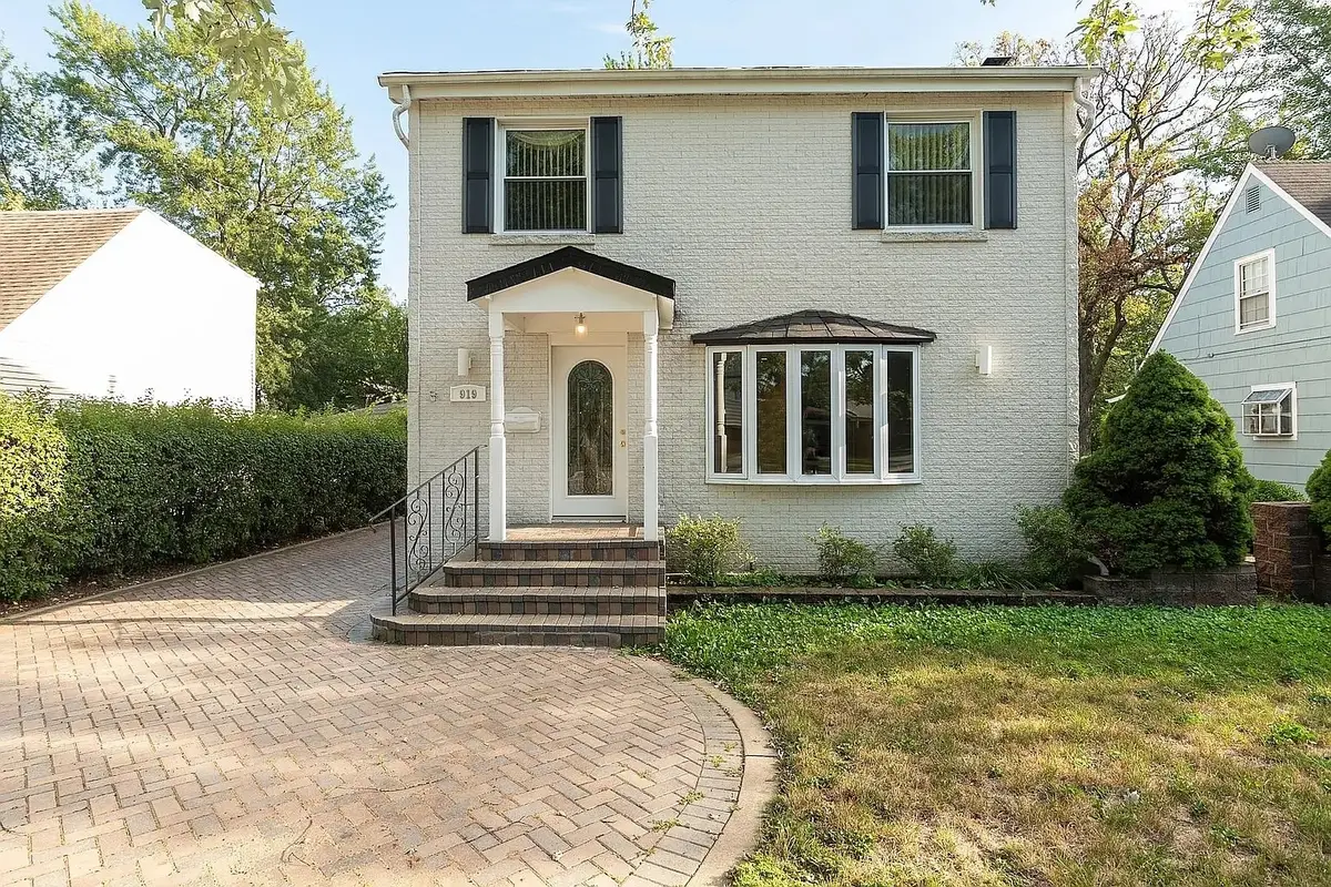 919 Greenwood Avenue, Deerfield, IL 60015 - #1