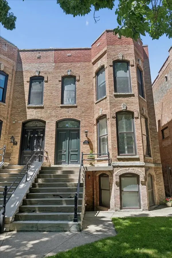 Address Withheld By Seller, Chicago, IL 60607
