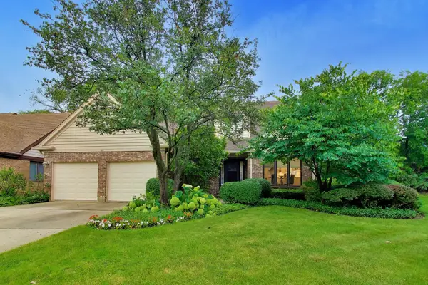 905 Villas Court, Highland Park, IL 60035