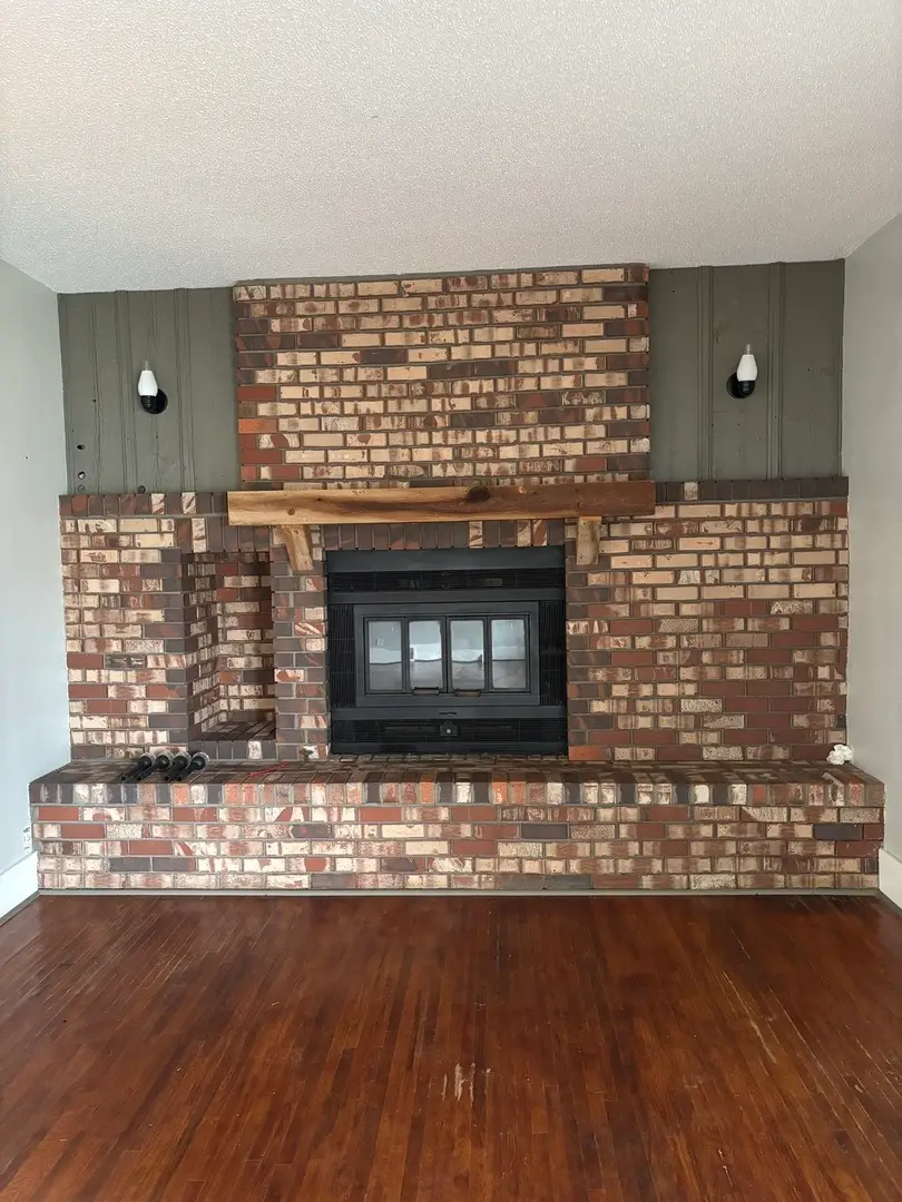 336 4th Street, Dallas City, IL 62330 - #3