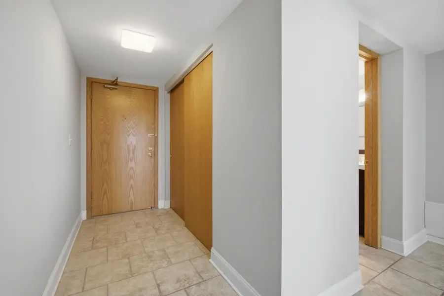 700 Graceland Avenue #708, Des Plaines, IL 60016 - #3