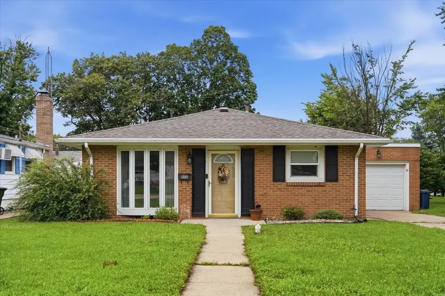 808 W 14th Street, Sterling, IL 61081 - #2