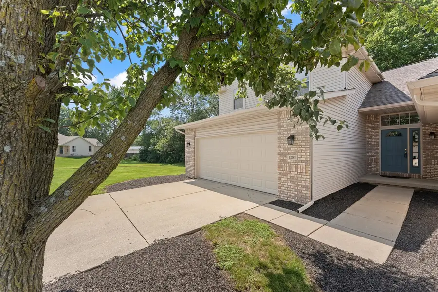 1203 Windwood Lane, Mahomet, IL 61853 - #2
