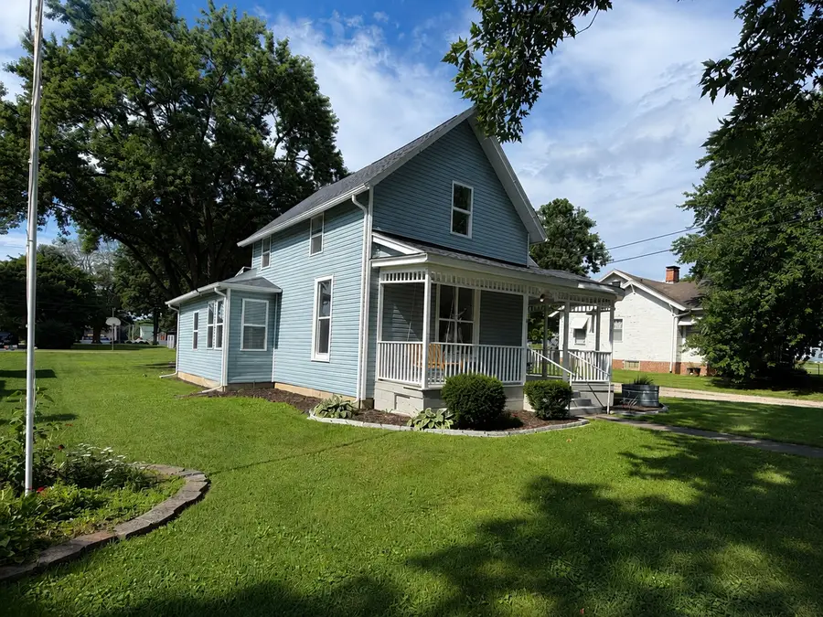 106 Gilbert Street, Rossville, IL 60963 - #2