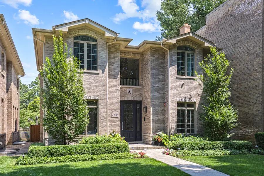 7739 Kenton Avenue, Skokie, IL 60076 - #2