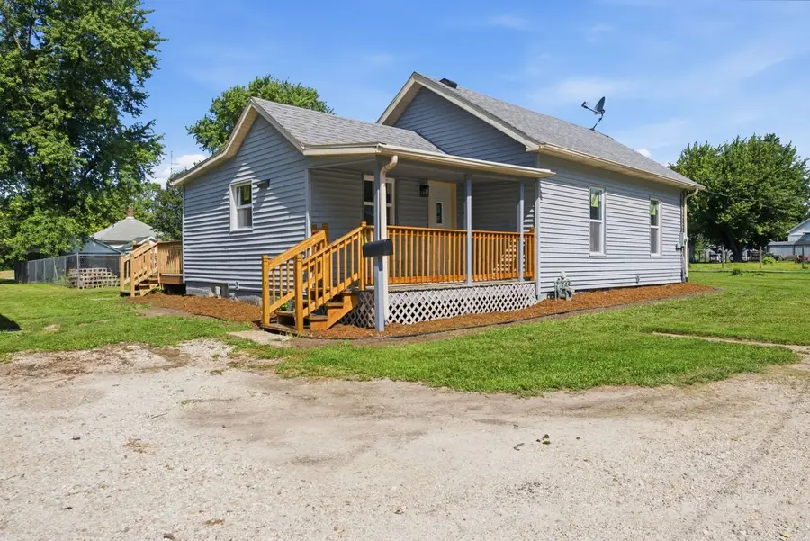1005 1/2 Little Lundy Street, Streator, IL 61364 - #2