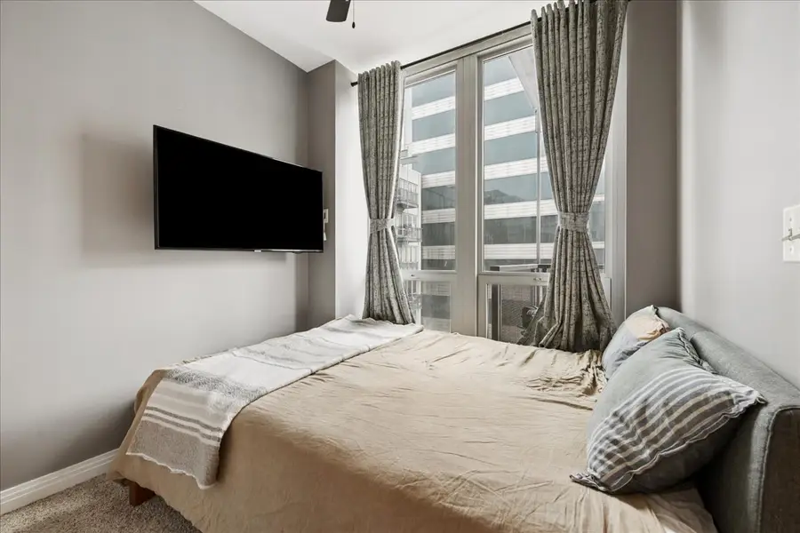 565 W Quincy Street #1611, Chicago, IL 60661 - #2