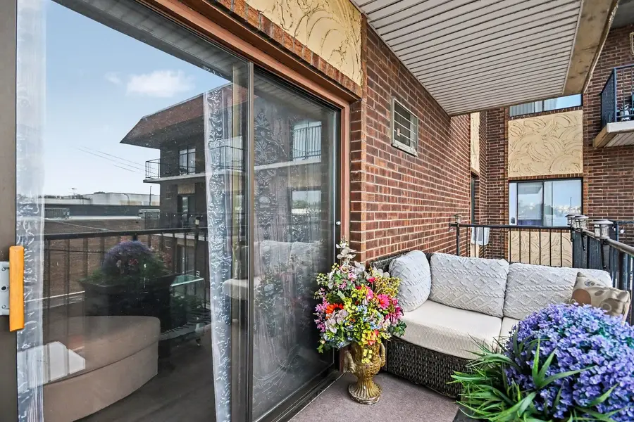 9520 Mayfield Avenue #N209, Oak Lawn, IL 60453 - #3