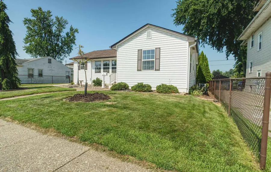 722 Argyle Court, Clinton, IA 52732 - #3