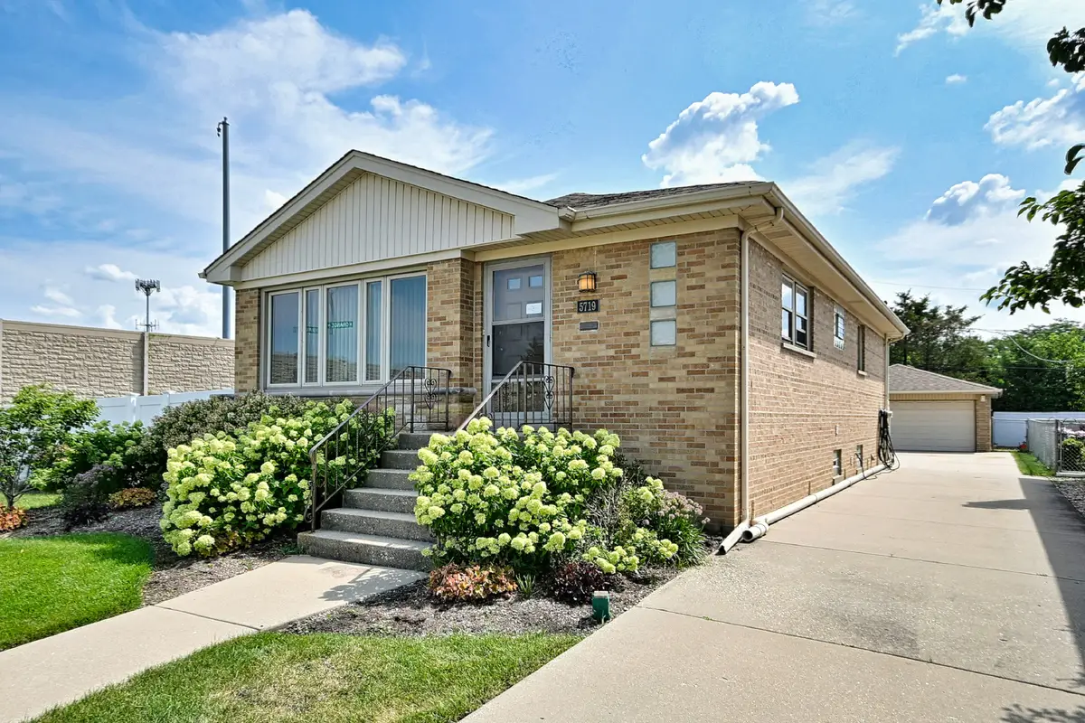 5719 N Orange Avenue, Chicago, IL 60631 - #1