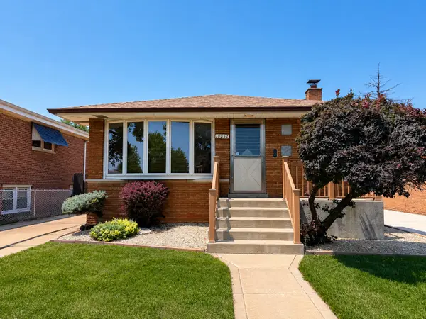 12852 S Manistee Avenue, Chicago, IL 60633