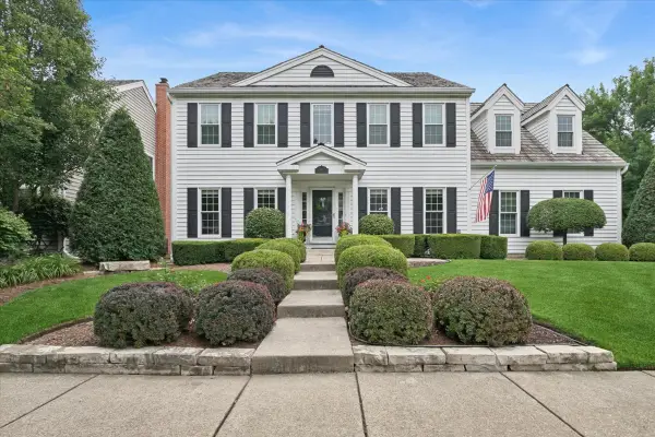 667 Waterbury Avenue, Gurnee, IL 60031