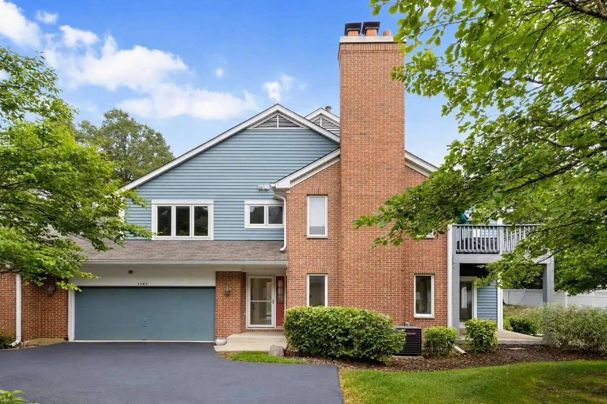 1545 N Courtland Drive, Arlington Heights, IL 60004 - #1