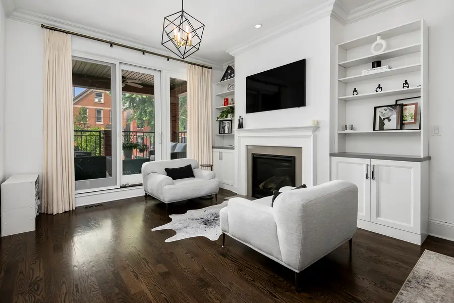 2333 N Southport Avenue #1, Chicago, IL 60614 - #3