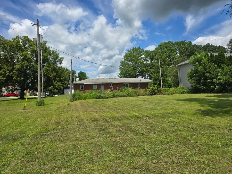 107 W Carper Street, Seymour, IL 61875 - #3