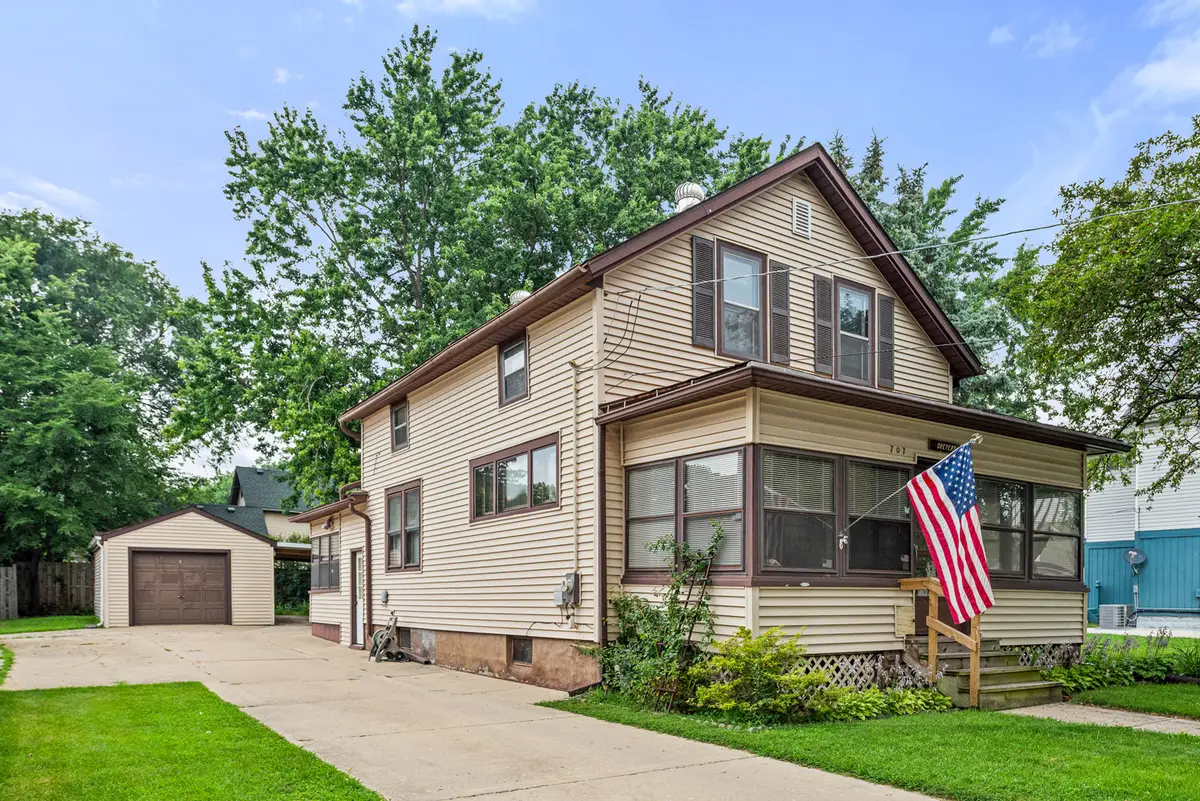 707 Talma Street, Aurora, IL 60505 - #1
