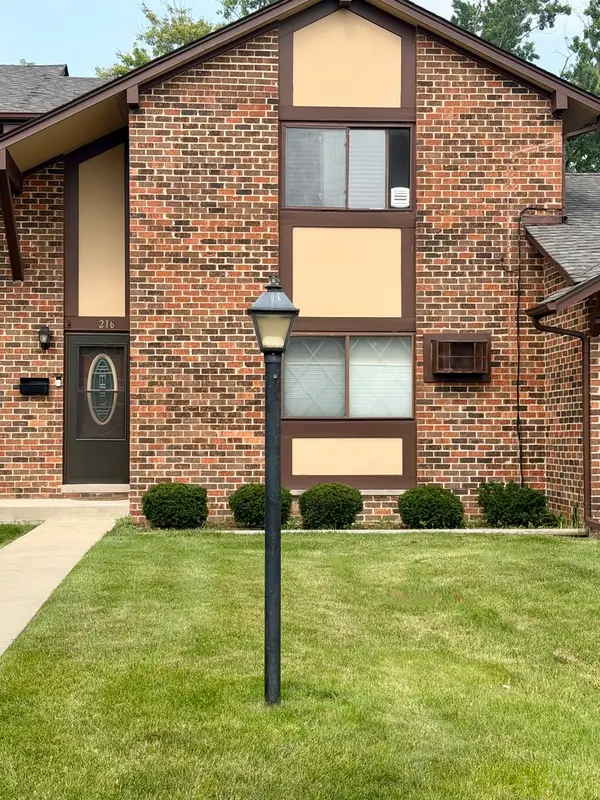 1S216 Ardmore Avenue, Villa Park, IL 60181
