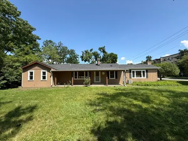7141 Wolf Road, Indian Head Park, IL 60525