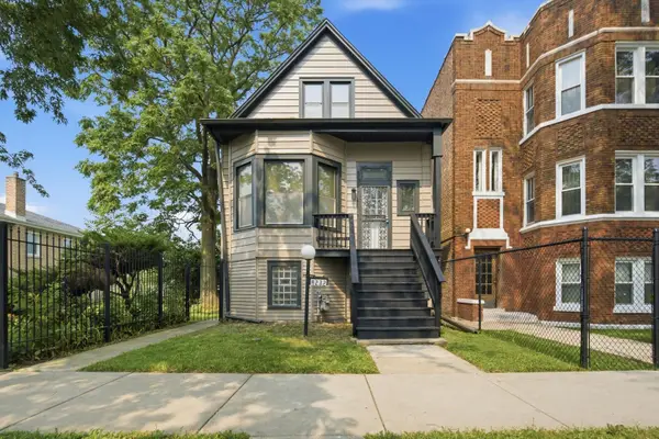 9232 S Essex Avenue, Chicago, IL 60617