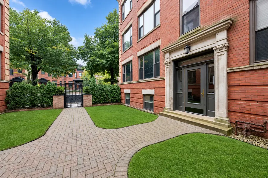 4134 N Kenmore Avenue #2, Chicago, IL 60613 - #2