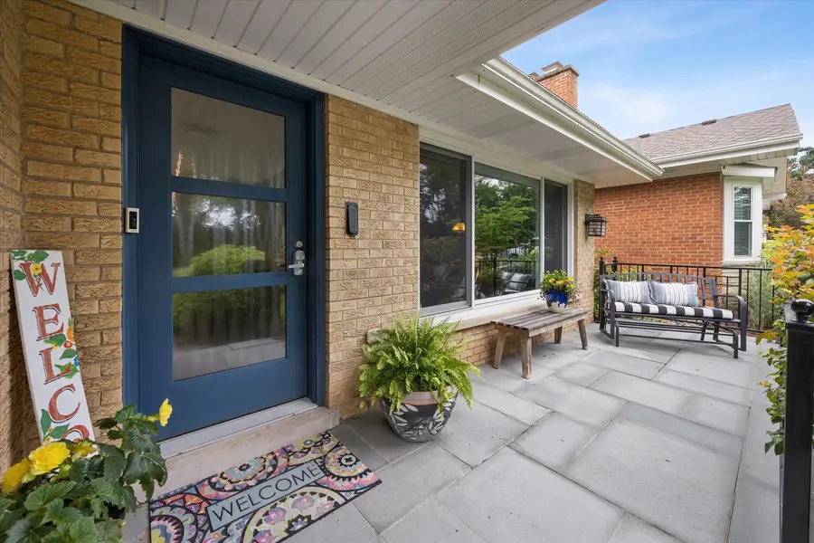 1005 S Brainard Avenue, La Grange, IL 60525 - #2