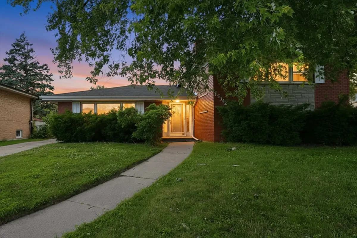 15342 Dobson Avenue, South Holland, IL 60473 - #1