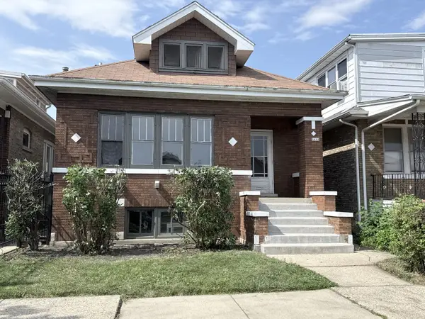 5022 W Schubert Avenue, Chicago, IL 60639