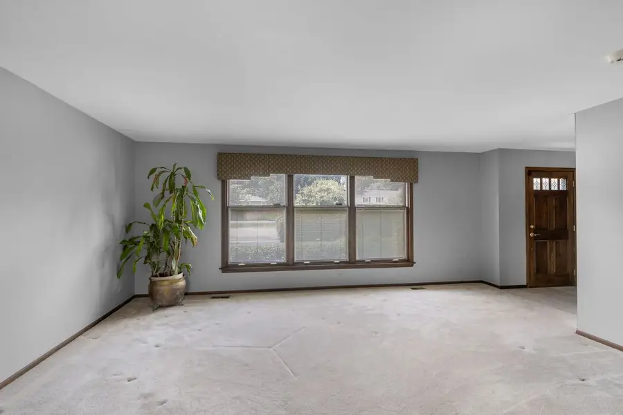 2621 Landwehr Road, Glenview, IL 60026 - #3