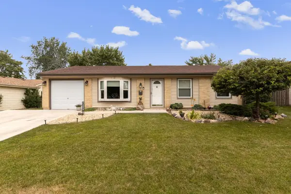 113 David Drive, Streamwood, IL 60107