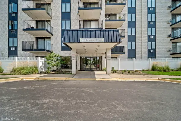 9737 N Fox Glen Drive #1G, Niles, IL 60714