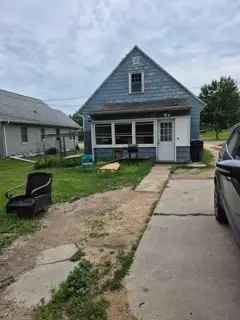628 13th Avenue, Clinton, IA 52732 - #1