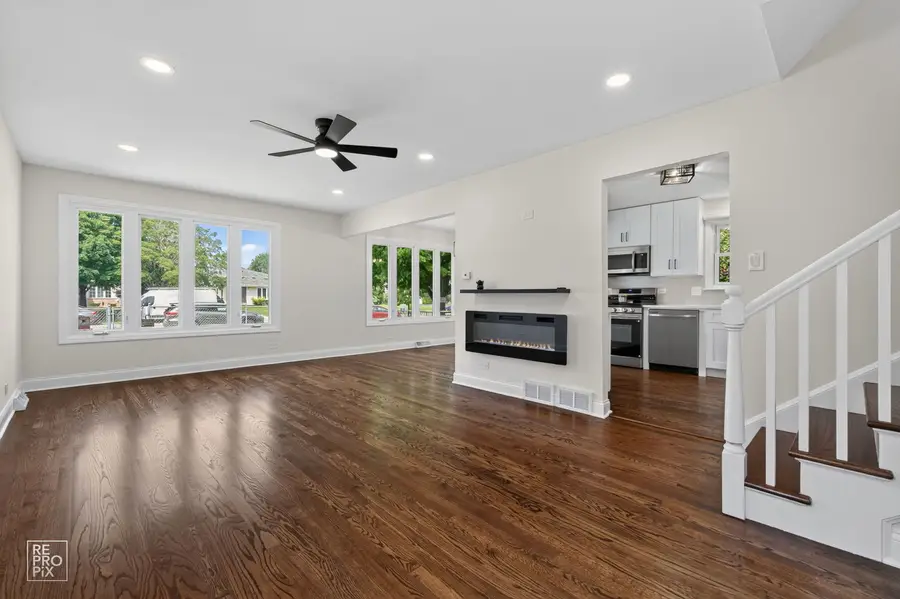 7725 Narragansett Avenue, Burbank, IL 60459 - #2