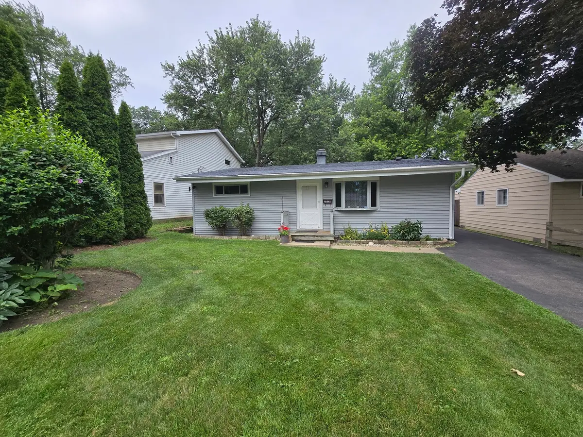 164 N Prairie Avenue, Mundelein, IL 60060 - #1
