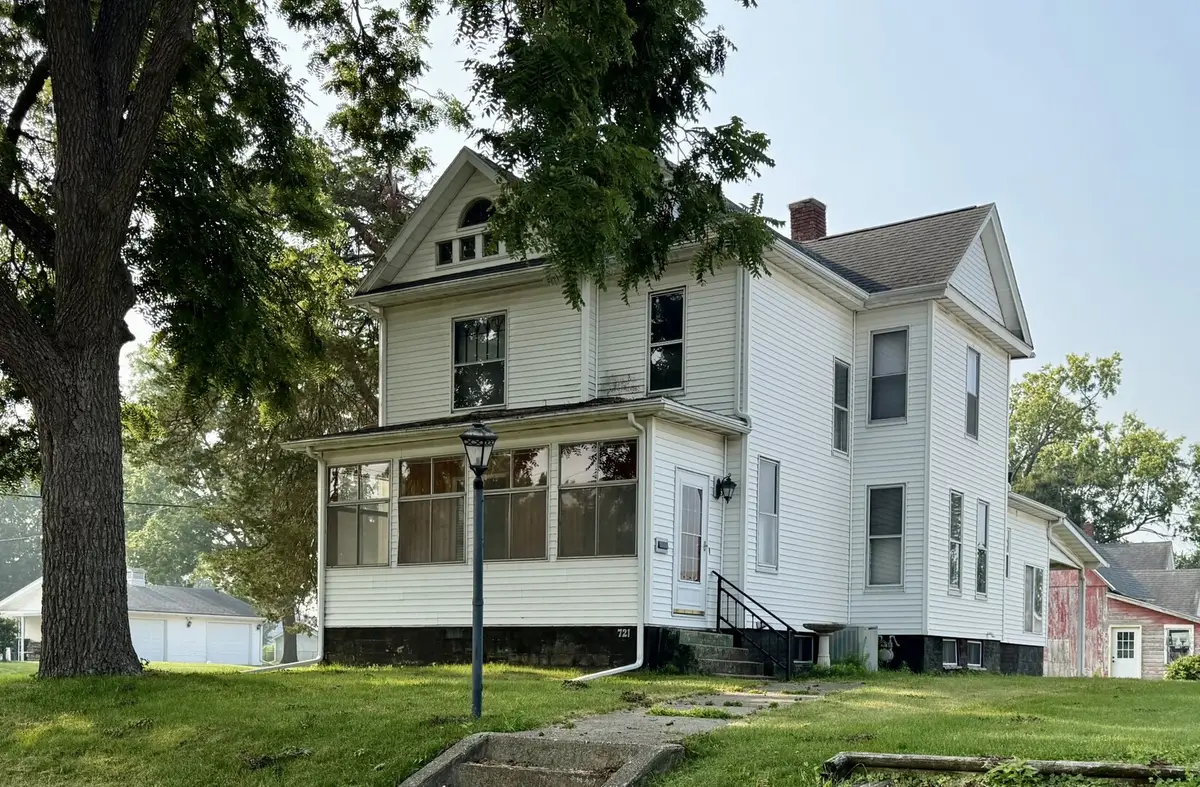 721 Pleasant Street, Kewanee, IL 61443 - #1