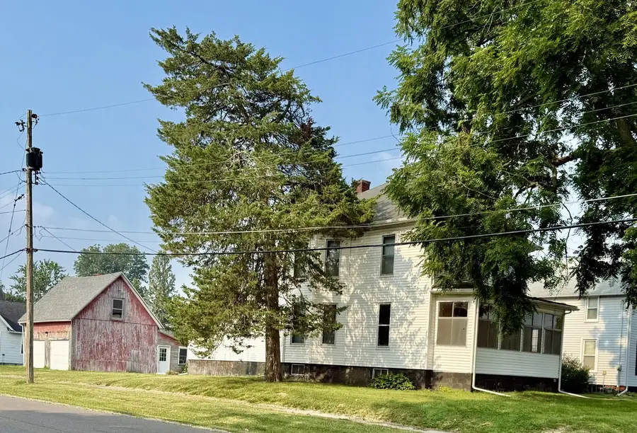 721 Pleasant Street, Kewanee, IL 61443 - #3