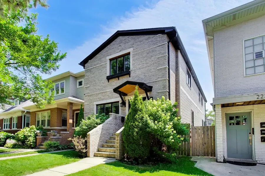 2237 W Winona Street, Chicago, IL 60625 - #2