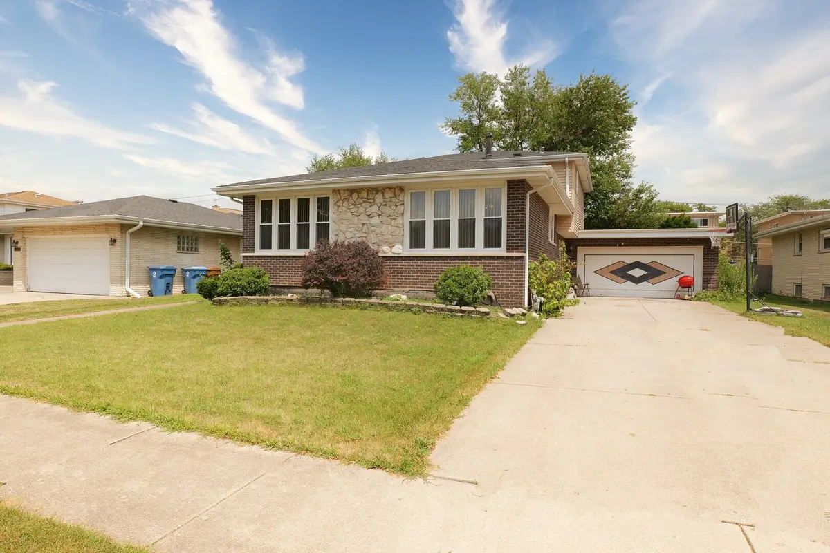 10313 S Karlov Avenue, Oak Lawn, IL 60453 - #1
