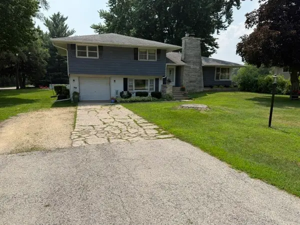 360 Swanson Road, Sycamore, IL 60178