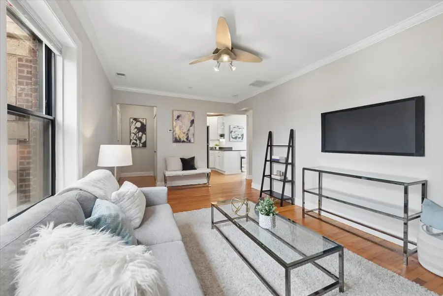 1153 W Grace Street #3S, Chicago, IL 60613 - #3