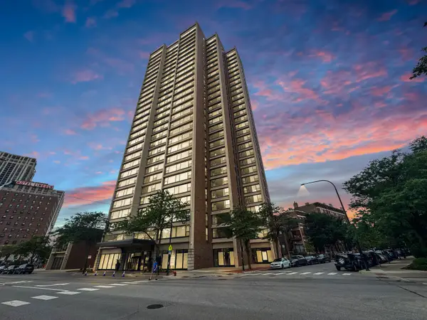 1850 N Clark Street #1907, Chicago, IL 60614