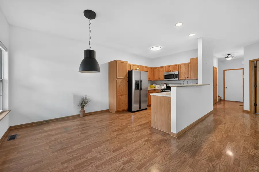 536 Clayton Circle #A, Sycamore, IL 60178 - #3
