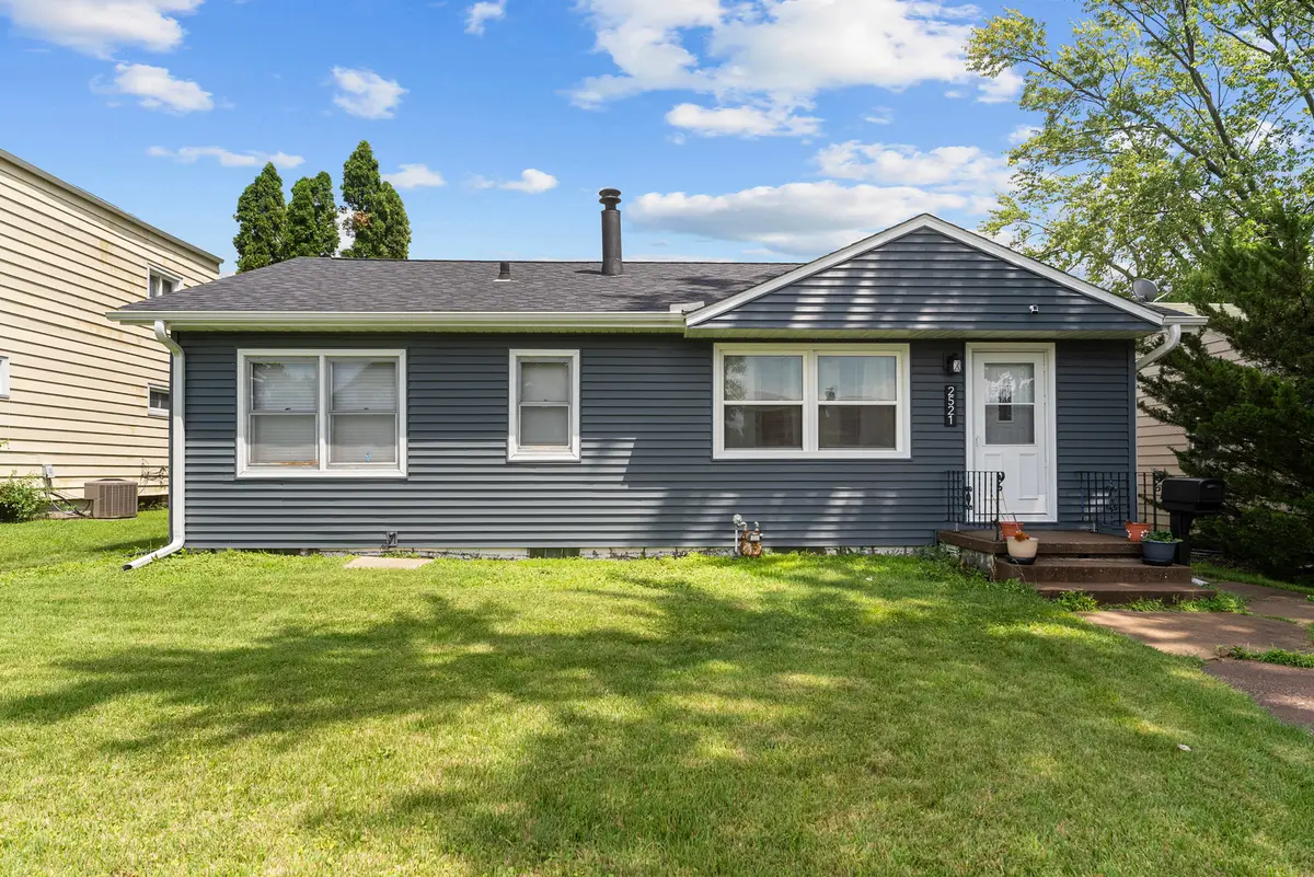 2521 N Division Street, Davenport, IA 52804 - #1
