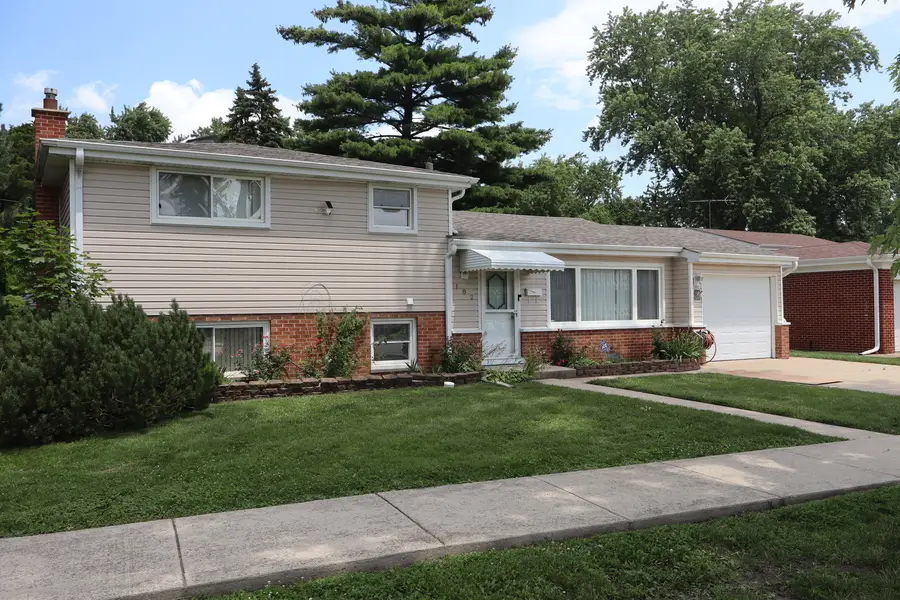 182 Roxbury Lane, Des Plaines, IL 60018 - #2