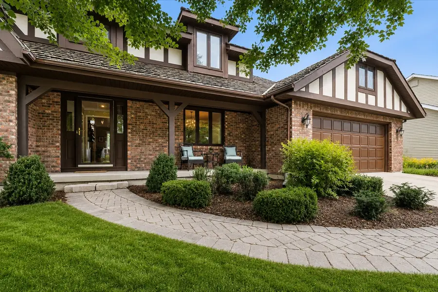 612 Paddock Lane, Libertyville, IL 60048 - #2