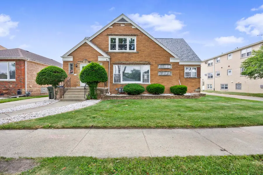 9316 S Harding Avenue, Evergreen Park, IL 60805 - #3